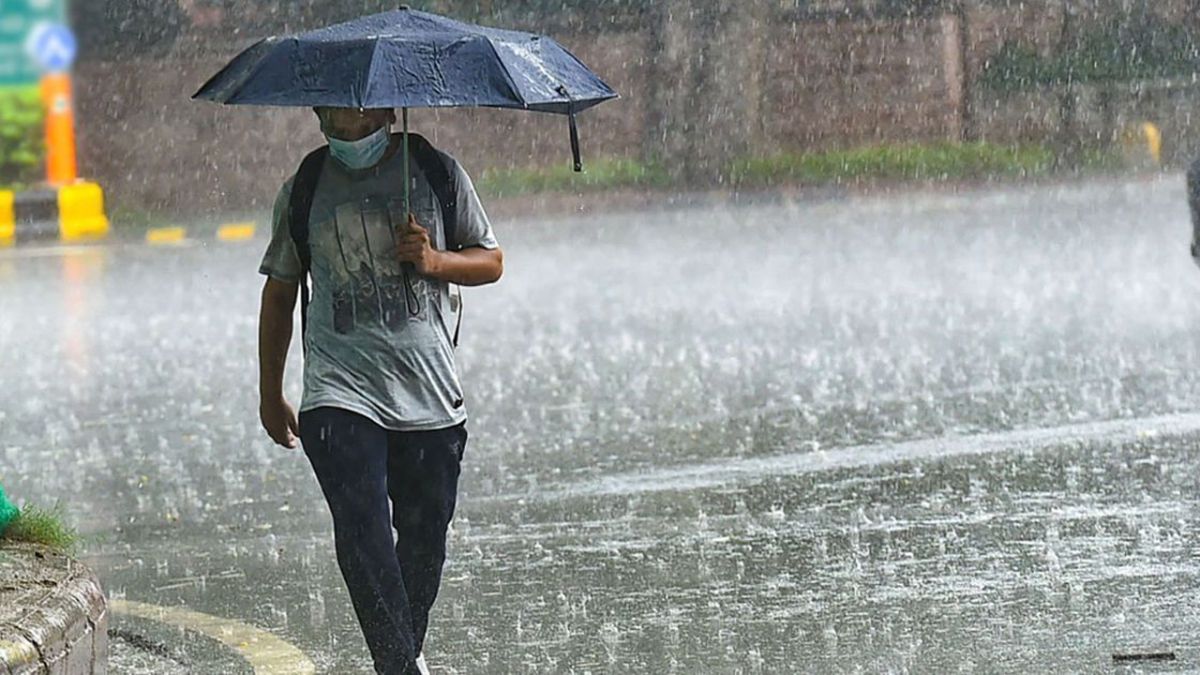 ঢাকায় হালকা বৃষ্টির সম্ভাবনা, তাপমাত্রা থাকবে অপরিবর্তিত