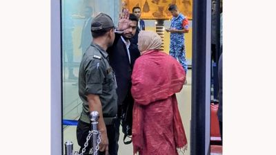 উন্নত চিকিৎসার জন্য সিঙ্গাপুর গেলেন নুরুল হক নুর