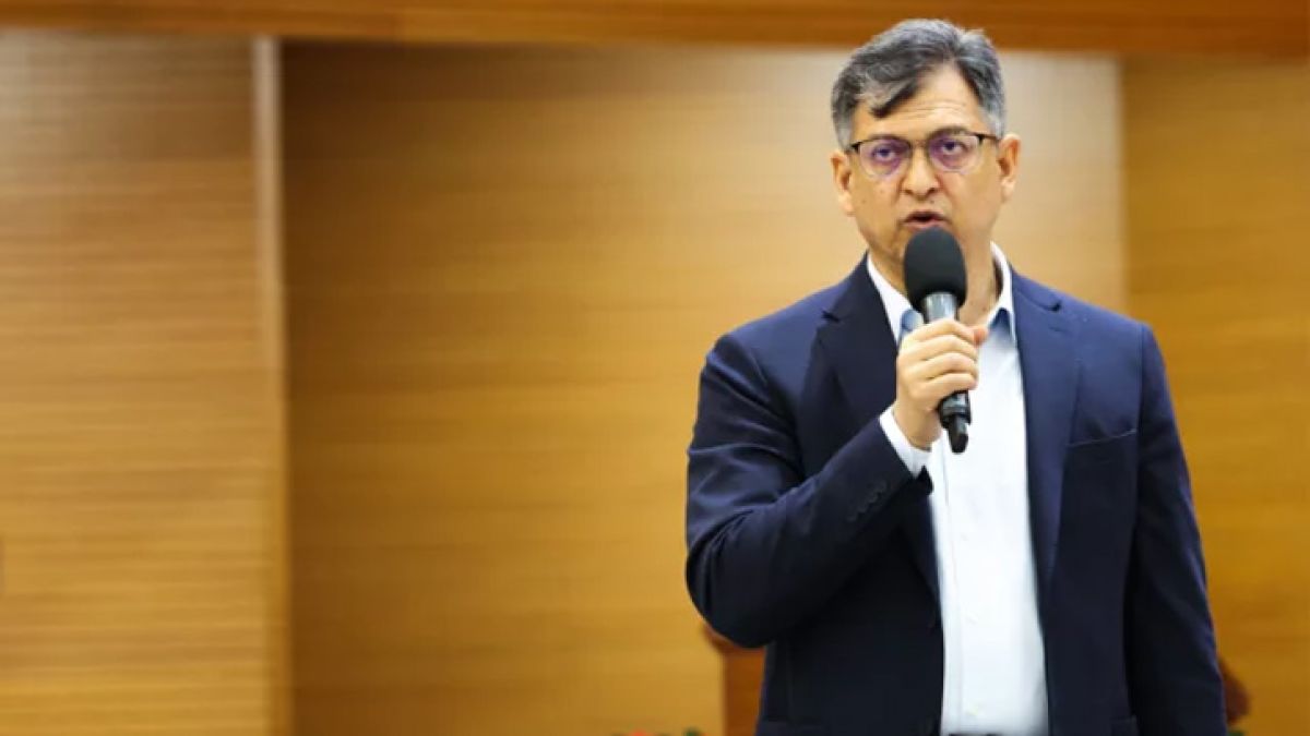 দুই আঞ্চলিক শক্তি, এক বিশ্বমোড়ল দেশে প্রভাব বিস্তারের চেষ্টা করছে: সালাহউদ্দিন