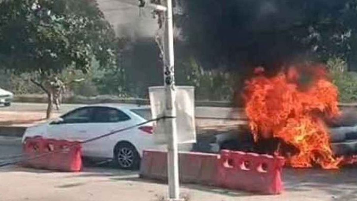 ইসলামাবাদে আত্মঘাতী হামলায় ভারতের বিরুদ্ধে অভিযোগ পাকিস্তানের প্রধানমন্ত্রীর