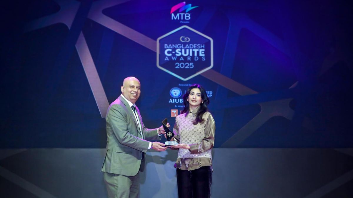 বর্ষসেরা সিইও পুরস্কার পেলেন ওয়ালটন মাইক্রো-টেকের নিশাত তাসনিম শুচি