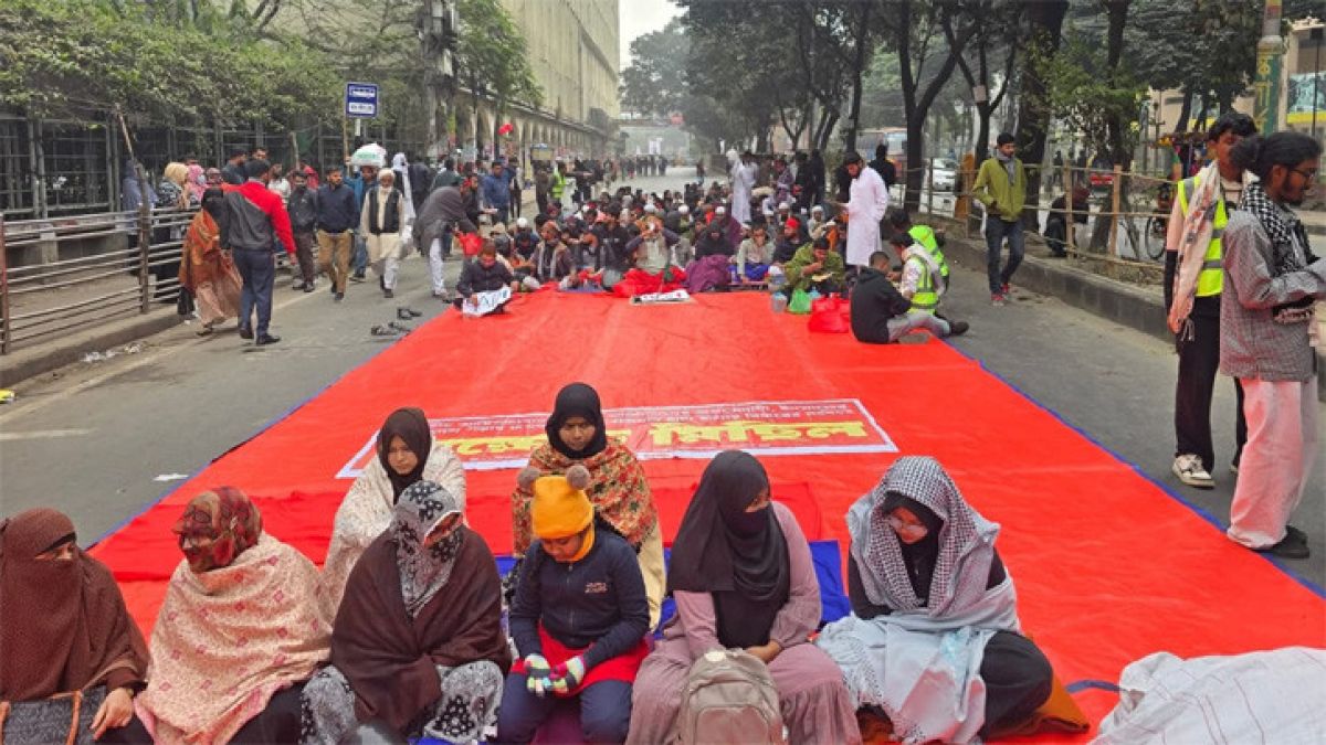 তারেক রহমানের জন্য শাহবাগ ছাড়ল ইনকিলাব মঞ্চ