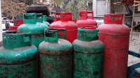 দ্বিগুণ দামেও মিলছে না এলপিজি সিলিন্ডার