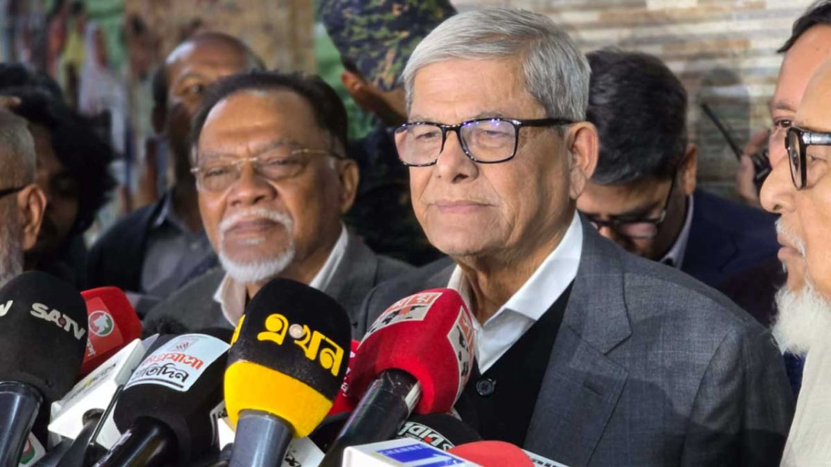 ইসির কিছু কর্মকর্তা একটি দলের পক্ষে কাজ করছেন, সিইসিকে ফখরুল