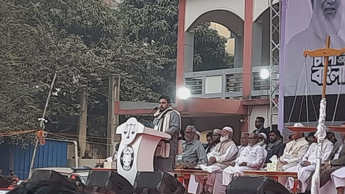 মানুষ ফ্যামিলি কার্ড ও ফ্ল্যাট চায় না, নিরাপদ জীবন চায়: নাহিদ ইসলাম