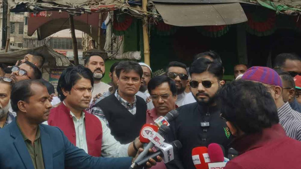 গণতন্ত্র পুনঃপ্রতিষ্ঠার মাধ্যমেই পুরান ঢাকাকে বাসযোগ্য করা হবে