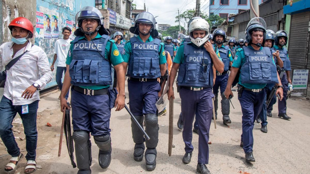 সারা দেশে ঝুঁকিপূর্ণ কেন্দ্র ১৭,৫৫৬  ঢাকায় অতি ঝুঁকিপূর্ণ ভোটকেন্দ্র ৬৯৫