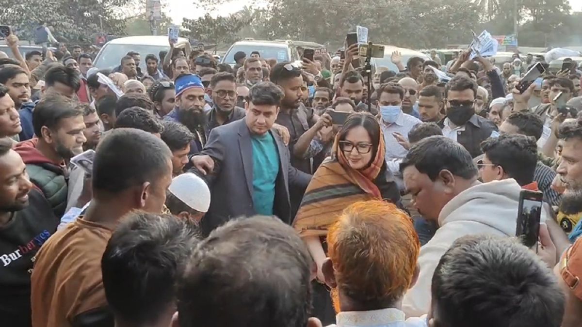 আমার হাঁস আমার চাষ করা ধানই খাবে: রুমিন ফারহানা