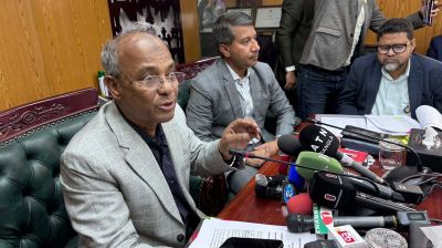 ‘কৃষি ছাড়া উত্তর দেব না’, ছাত্রলীগ নেতার প্রসঙ্গ এড়িয়ে গেলেন উপদেষ্টা