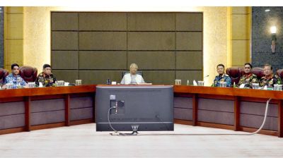 নির্বাচন: সশস্ত্র বাহিনীকে সর্বোচ্চ সতর্ক থাকার নির্দেশ প্রধান উপদেষ্টার