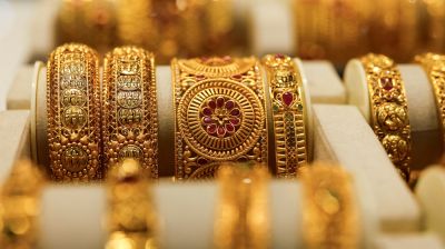 সকালে কমিয়ে রাতেই ফের সোনার দাম বাড়ালো বাজুস
