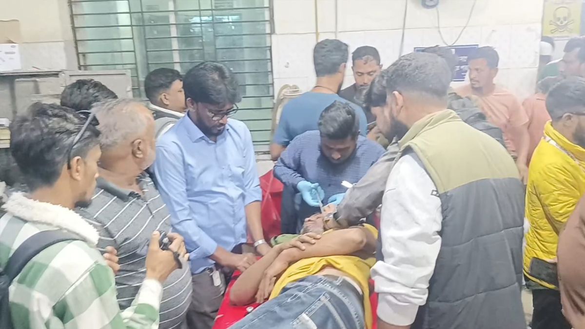 মুন্সীগঞ্জে স্বতন্ত্র ও বিএনপি প্রার্থীর মধ্যে সংঘর্ষ, আহত ৪