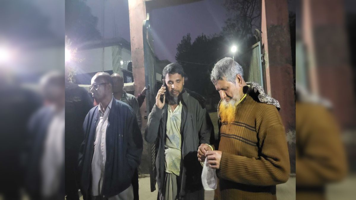 জিলাপির টোকেন বিতরণ, বিরামপুরে জামায়াতের ৩ কর্মী আটক