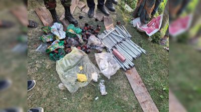 জামায়াত নেতার মৎস্য খামারে অস্ত্র ও ককটেল তৈরির সরঞ্জাম উদ্ধার