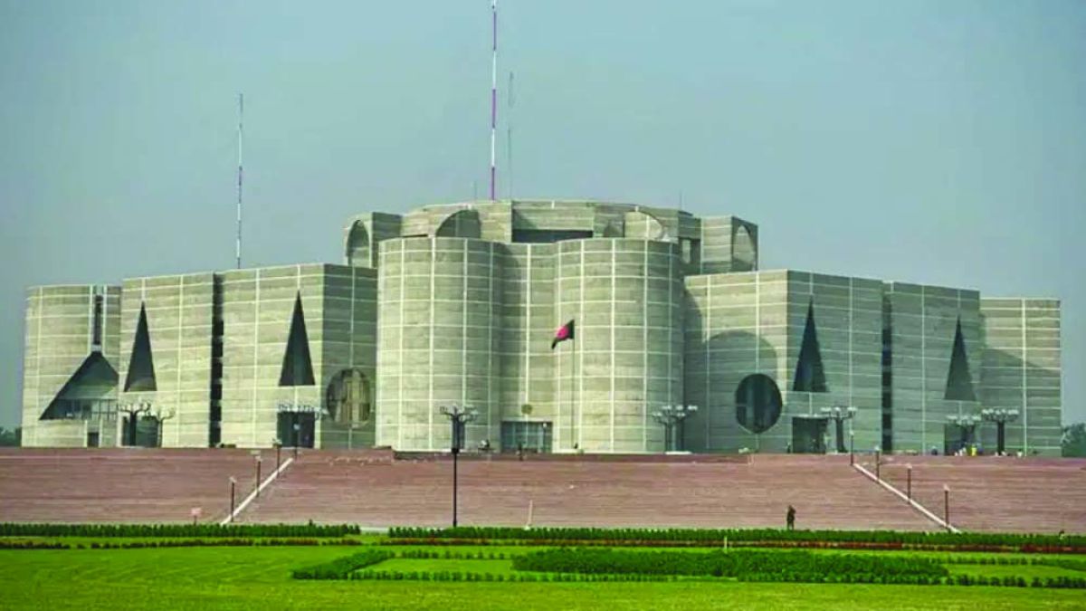 নতুন সরকারের মন্ত্রিসভায় যারা থাকতে পারেন