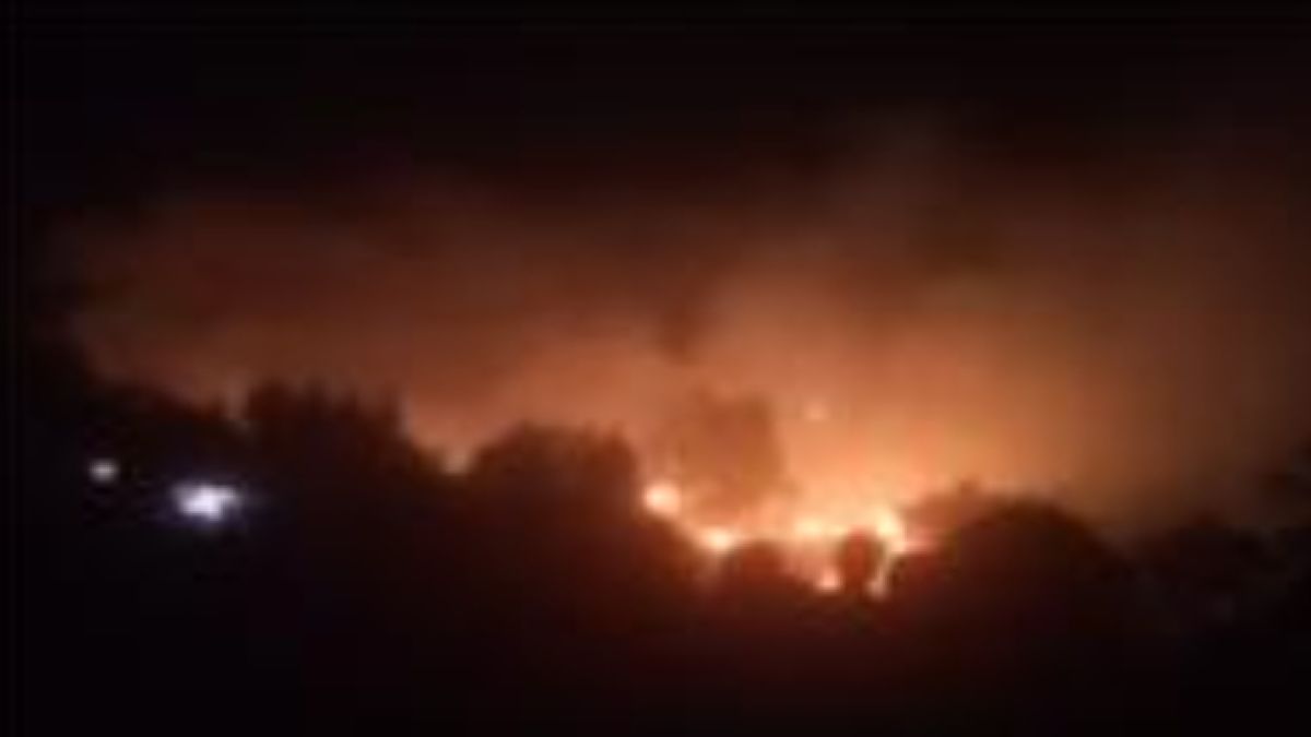 উখিয়ায় রোহিঙ্গা ক্যাম্পে আগুনে পুড়ল ৩৫ বসতি