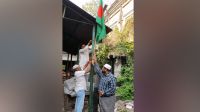 পাবনায় ‘জয় বাংলা’ স্লোগান দিয়ে আ. লীগ কার্যালয়ে জাতীয় পতাকা উত্তোলন
