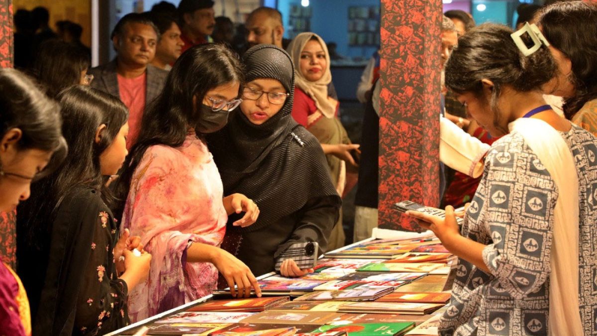 আজ অমর একুশে বইমেলা শুরু; উদ্বোধন করবেন প্রধানমন্ত্রী
