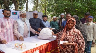 জামালপুরে মাহে রমজান উপলক্ষে অসহায়দের মাঝে খাদ্যসামগ্রী বিতরণ