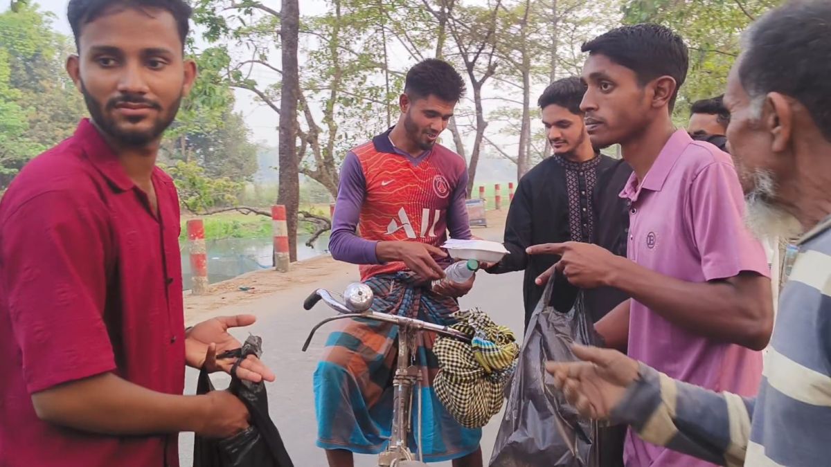 সুনামগঞ্জে জাতীয় ছাত্রশক্তির উদ্যোগে ইফতার বিতরণ