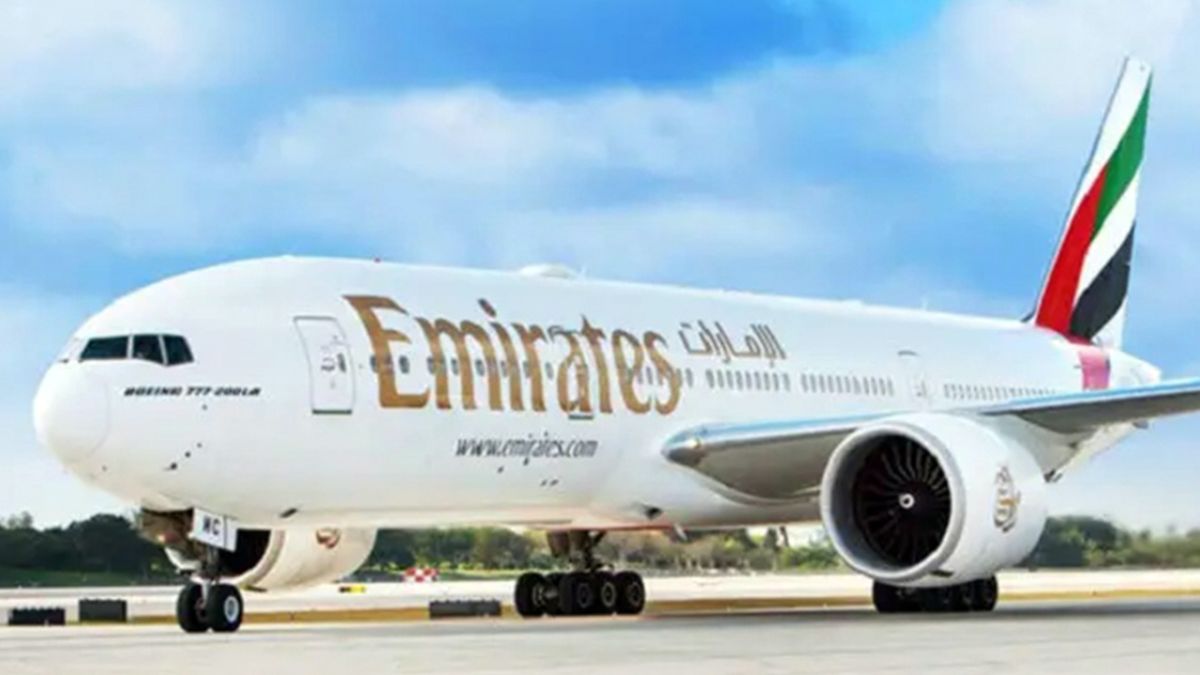 আকাশসীমা আংশিক চালু, সীমিত ফ্লাইট পরিচালনা করছে এমিরেটস