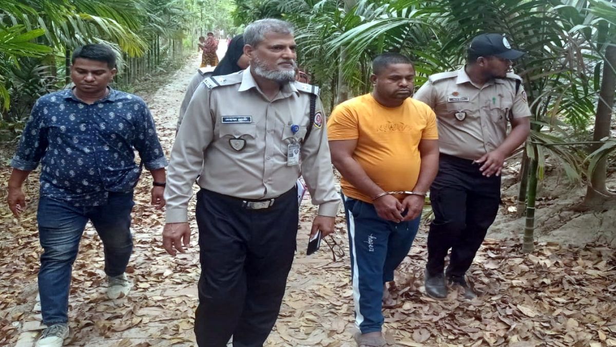 ইয়াবা বিক্রির অভিযোগে গ্রেফতার বিএনপি নেতা