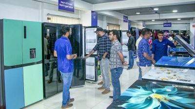 ঈদ কেনাকাটায় ফ্রিজ বিক্রিতে উচ্ছ্বাস, ক্রেতার পছন্দে ওয়ালটনের আধিপত্য