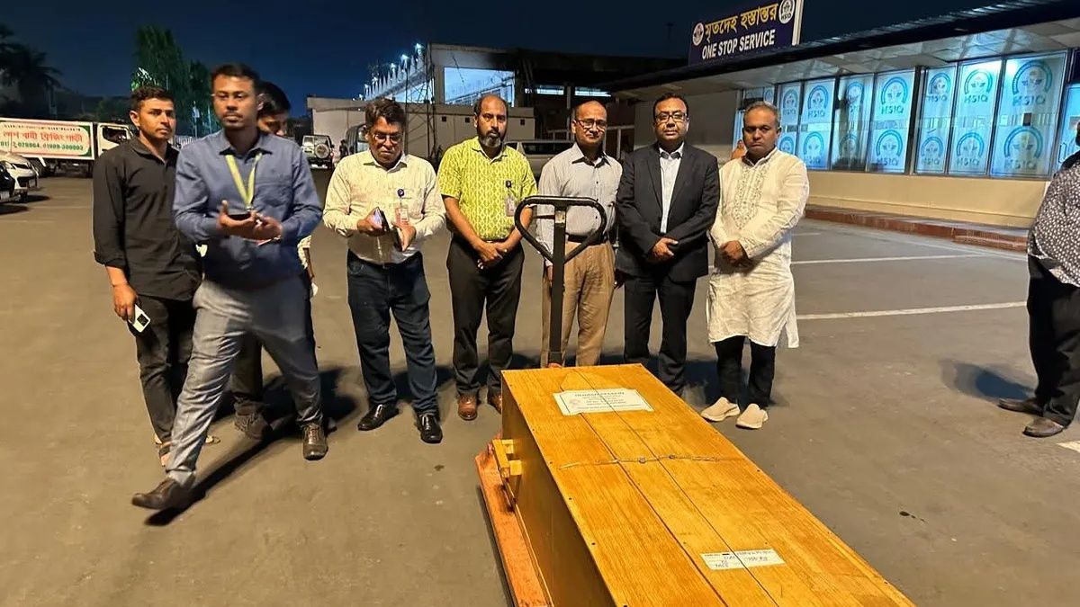 দেশে এলো মালদ্বীপে আগুনে নিহত পাঁচ বাংলাদেশির মধ্যে একজনের মরদেহ