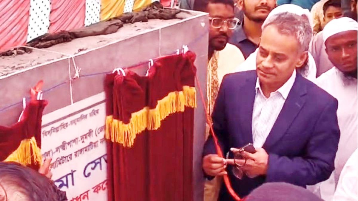 বরিশালের গোমা সেতুর উদ্বোধন করলেন সড়কমন্ত্রী