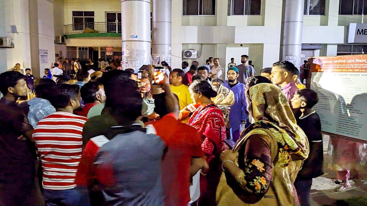 শেবাচিমের মেডিসিন ভবনে আগুন, অক্সিজেন সংকটে দুই রোগীর মৃত্যু