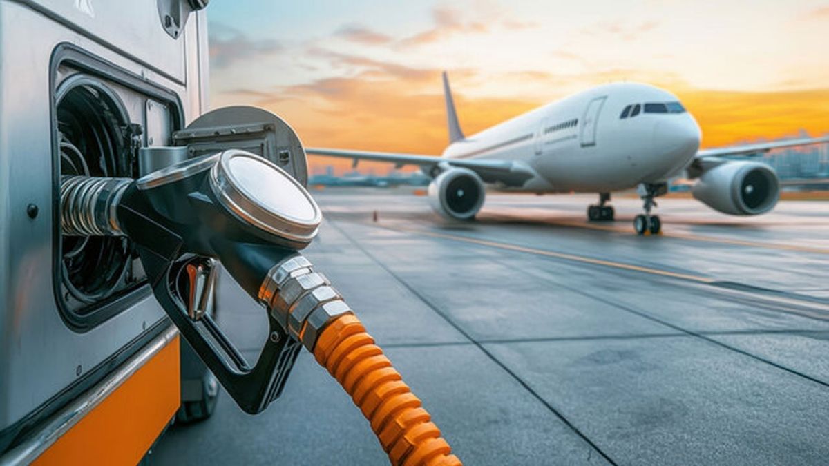 আকাশচুম্বী হচ্ছে জেট ফুয়েলের দাম, বাড়ছে ৭৩ শতাংশ
