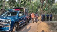 বাগেরহাটে পুলিশকে কুপিয়ে আসামি ছিনতাই