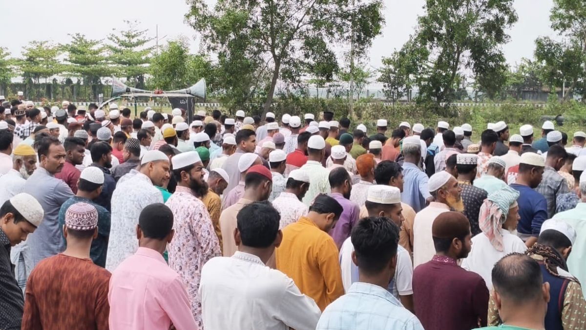 জামালপুরে ভাসমান সেতু ধসে পানিতে ডুবে মৃত ৫ শিশুর দাফন সম্পন্ন; তদন্ত কমিটি গঠন