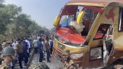 তিন জেলায় সড়কে প্রাণ গেল ১৯ জনের