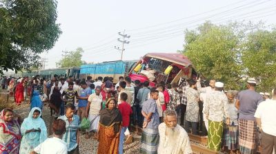 ঈদে ৫ জেলায় সড়কে প্রাণ গেল ২৬ জনের