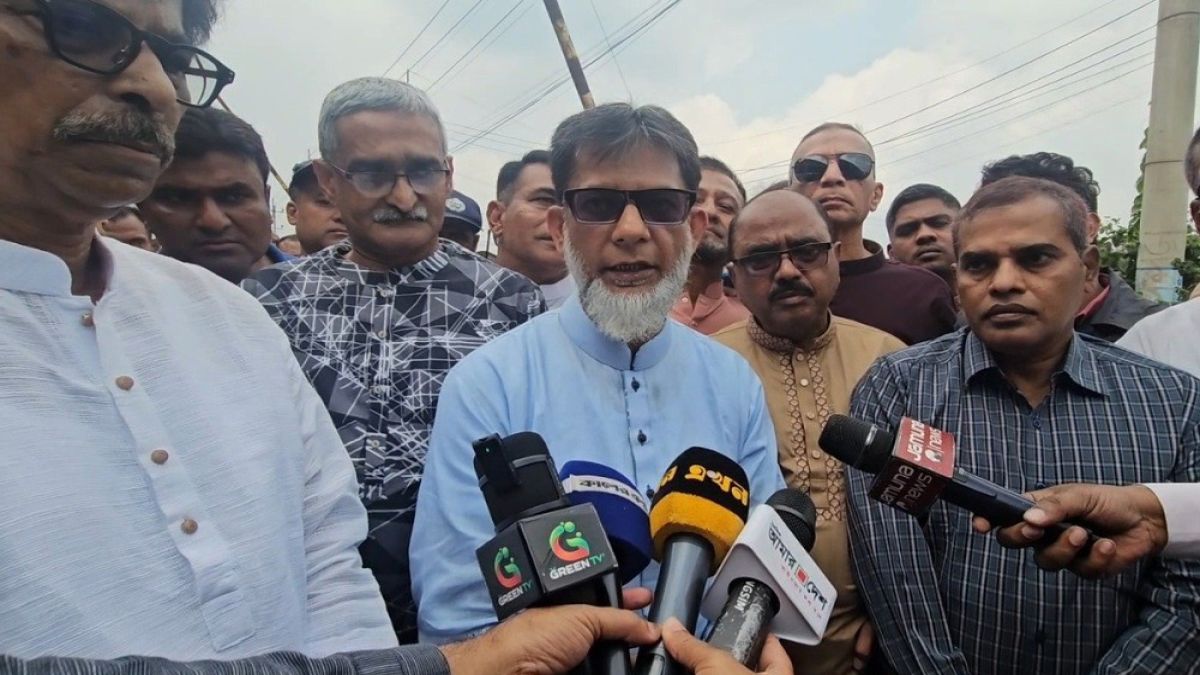 রেল ক্রসিংগুলোতে আন্ডারপাস ও ওভারপাস করা হবে : রেল প্রতিমন্ত্রী