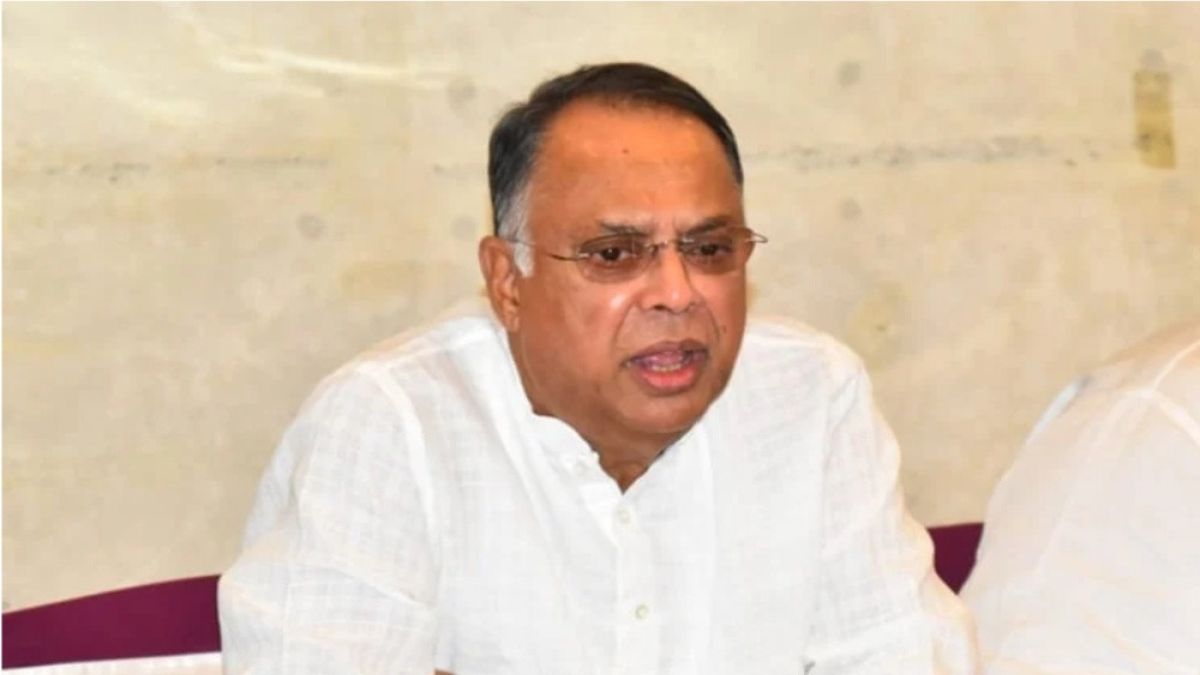 দেশে তেলের কোনো সংকট নেই, সরবরাহ অব্যাহত: জ্বালানিমন্ত্রী