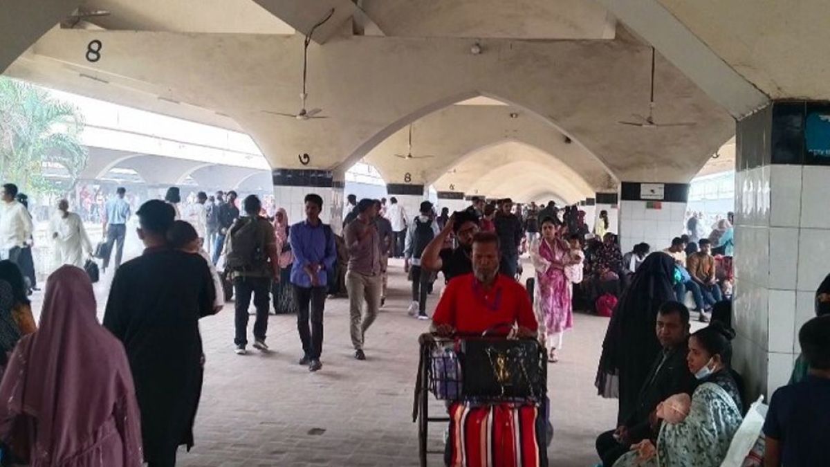 ঈদের ছুটি শেষে মঙ্গলবার খুলছে অফিস, ফিরছে কর্মব্যস্ততা