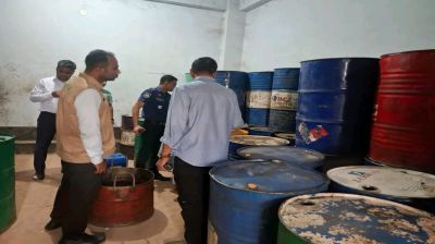 জামালপুরে তেল মজুদ রেখে বিক্রি না করায় ৫০ হাজার টাকা জরিমানা