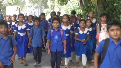 ৩৮ দিনের লম্বা ছুটি শেষে খুলেছে স্কুল