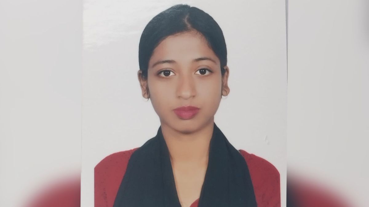 গুচ্ছের ‘সি’ ইউনিটে প্রথম যবিপ্রবি কেন্দ্রে পরিক্ষা দেওয়া ঐশী