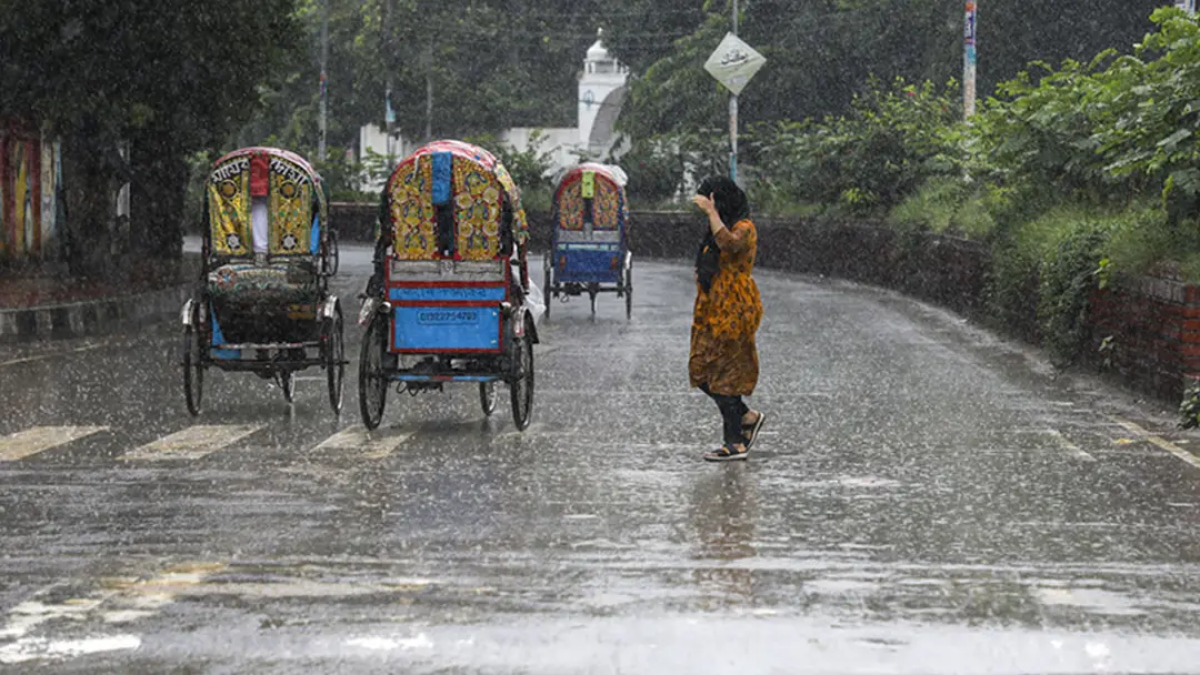 ঢাকায় বৃষ্টি-বজ্রবৃষ্টির সম্ভাবনা, কমতে পারে তাপমাত্রা