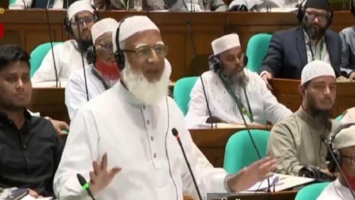 আমিও শহীদ মুক্তিযোদ্ধা পরিবারের সন্তান: সংসদে জামায়াত আমির