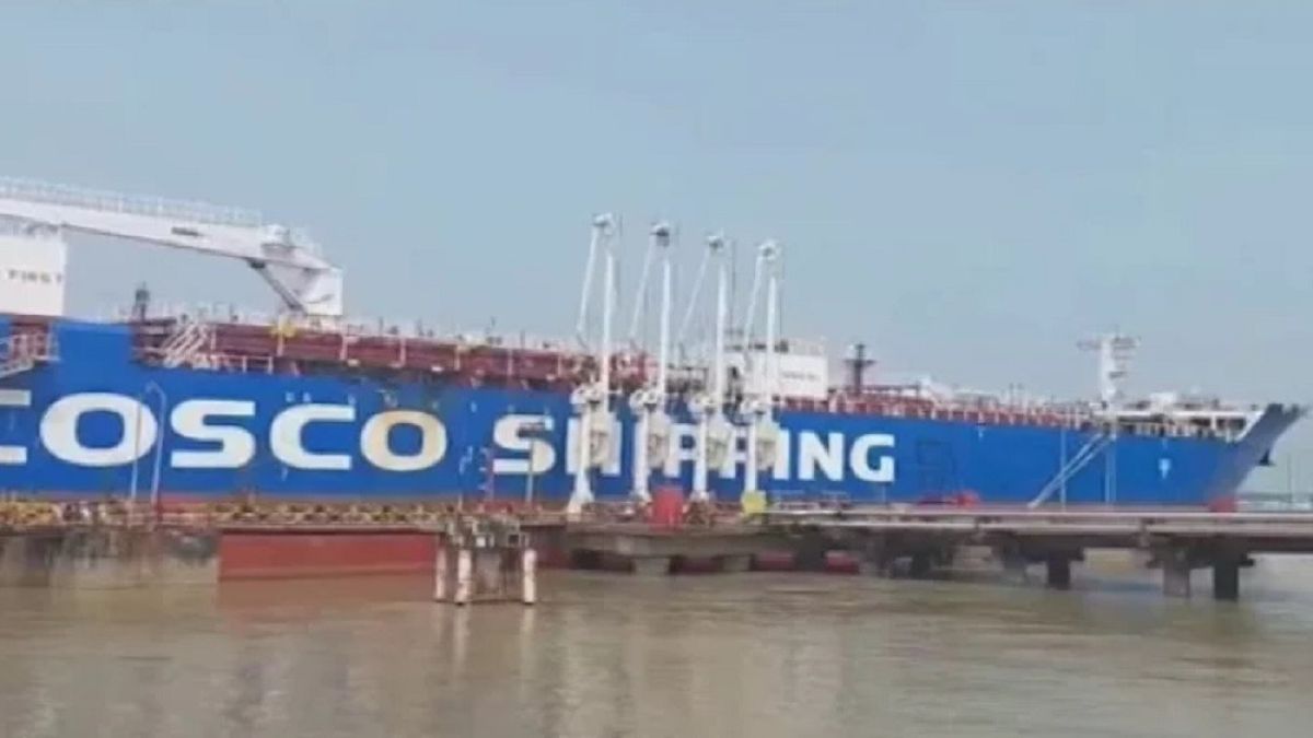 চট্টগ্রাম বন্দরে ভিড়ল ৩৪ হাজার টন ডিজেলবাহী জাহাজ