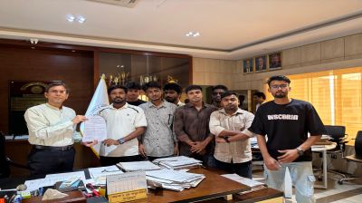 যবিপ্রবিতে সড়ক নির্মাণে অনিয়মের অভিযোগে উপাচার্য বরাবর স্মারকলিপি