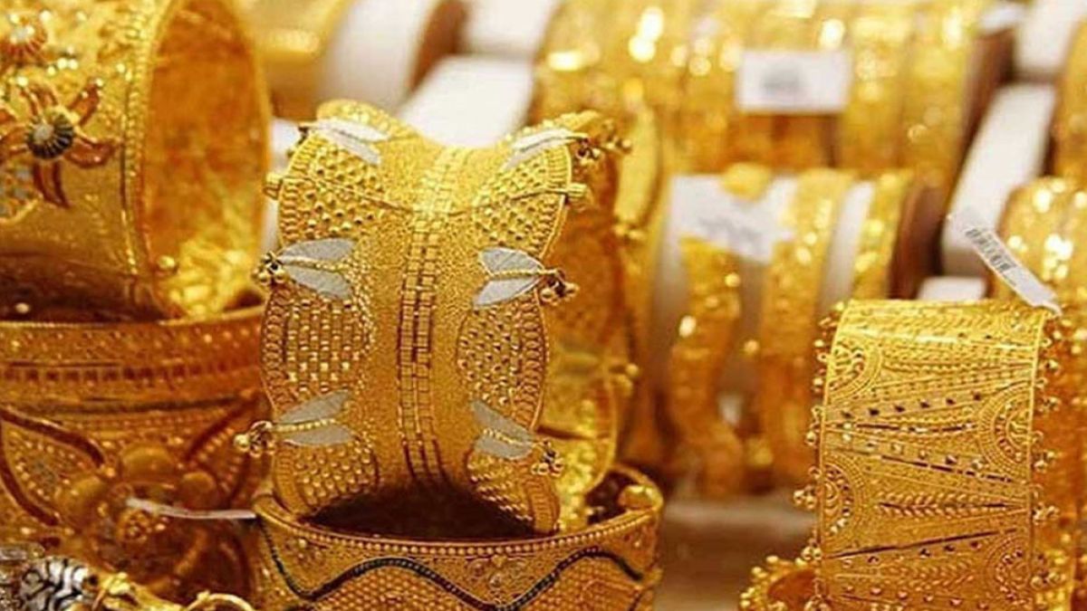 সোনার দামে বড় পতন, ভরিতে কমল কত?