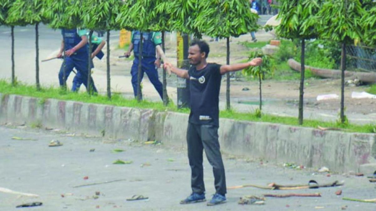 শহিদ আবু সাঈদ হত্যা: দুই পুলিশ সদস্যর মৃত্যুদণ্ড, অন্যদের বিভিন্ন মেয়াদে সাজা