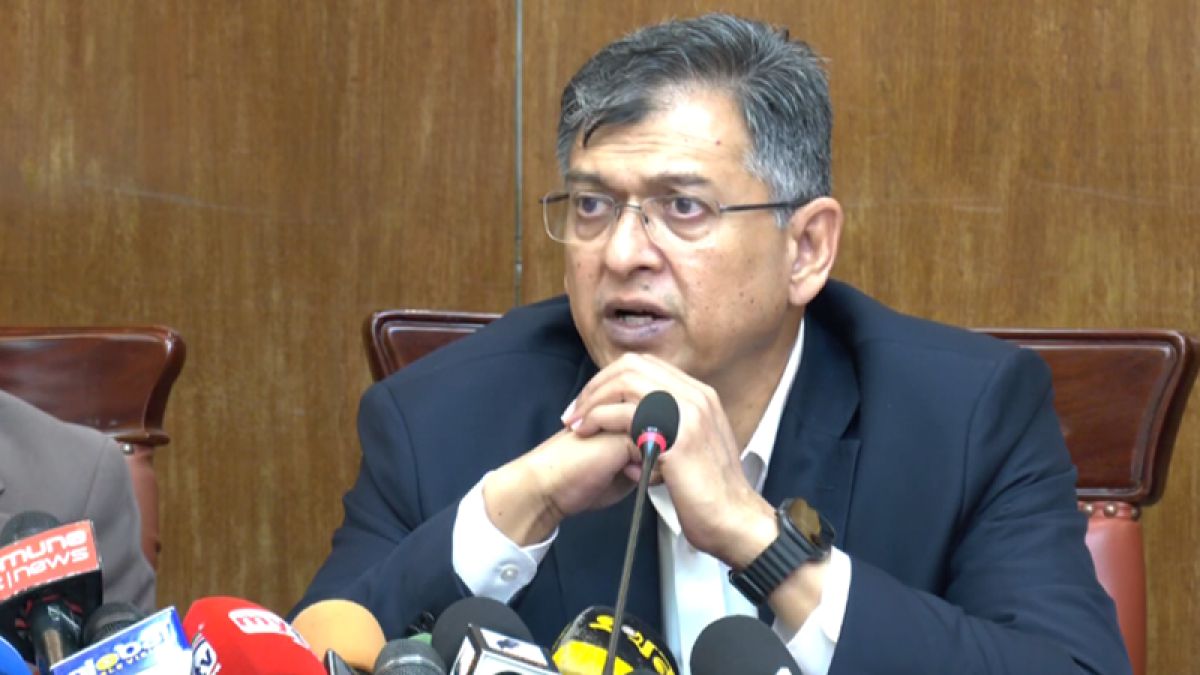 সংবিধানের ১৪২ অনুচ্ছেদ ও গণভোটের পার্থক্য স্পষ্ট করলেন স্বরাষ্ট্রমন্ত্রী