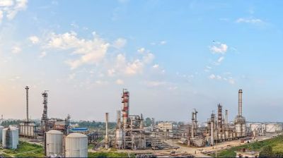 হাতে থাকা তেল ফুরিয়ে আসছে ইস্টার্ন রিফাইনারির