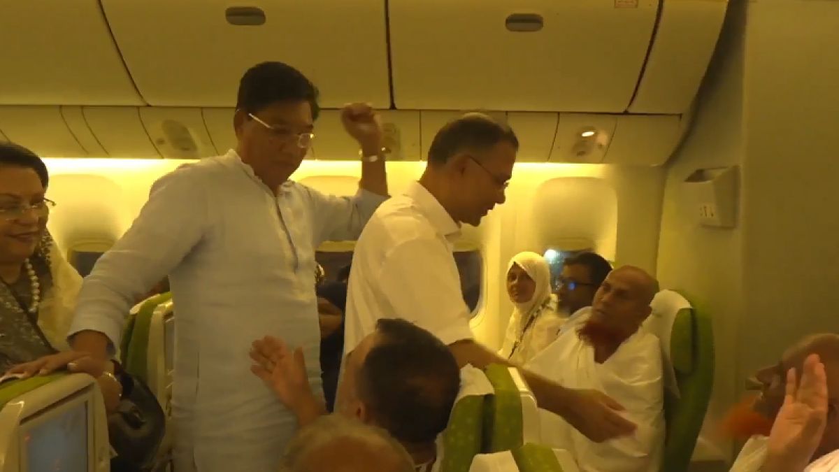 হজ ফ্লাইটের উদ্বোধন করলেন প্রধানমন্ত্রী, খরচ আরও কমানোর আশ্বাস